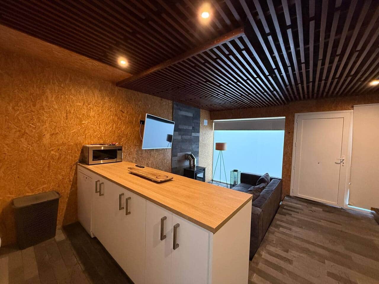 Casa Íntima con Chimenea y Patio Privado — foto 7