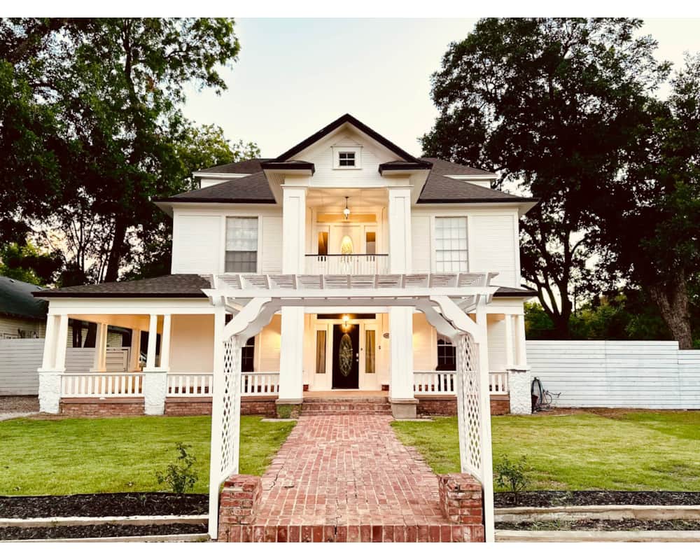 House for a Large Group
