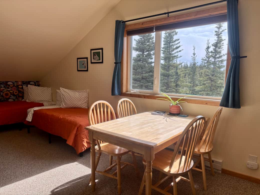 Play a board game or share a meal with a great view of Mount Healy. 