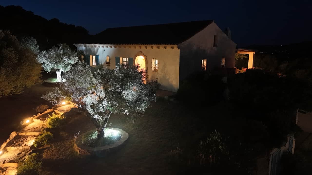 Hausansicht bei Nacht | House night view