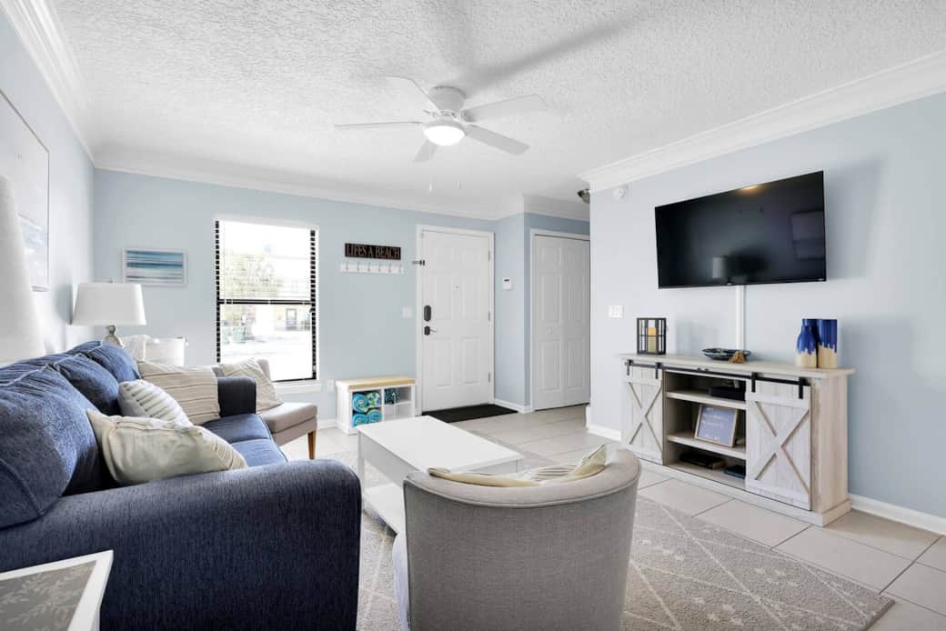 TV with cable streaming and wifi