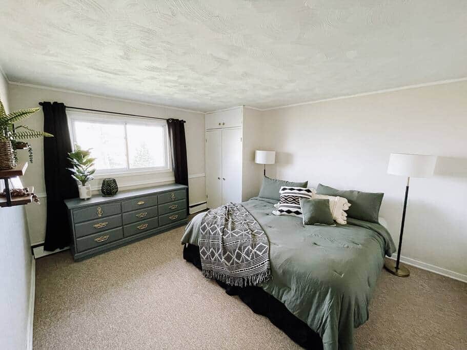 Master Bedroom Master Bedroom