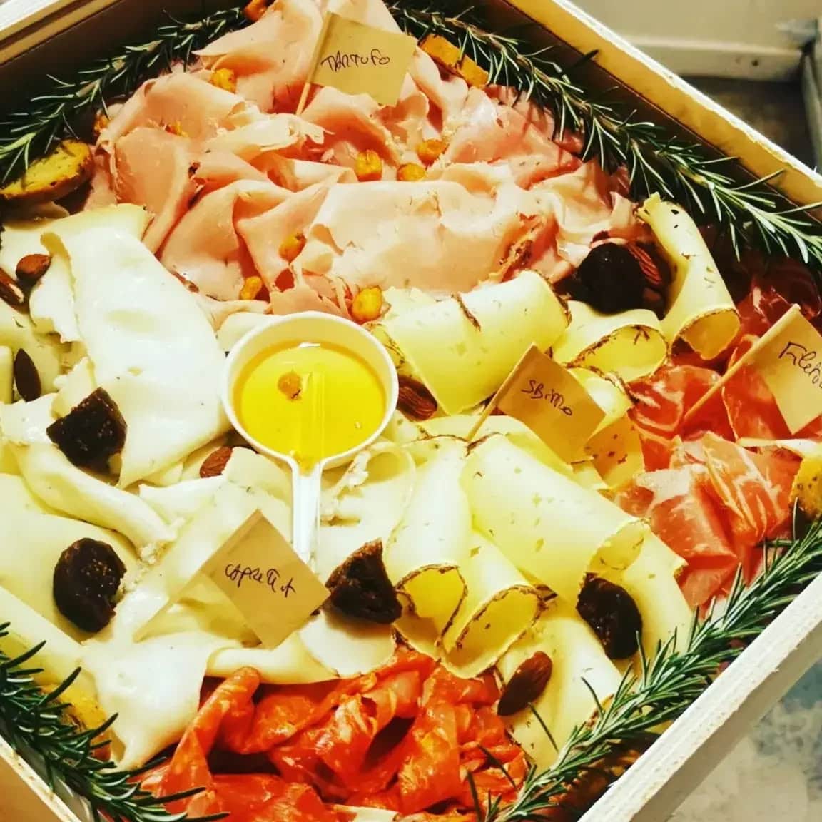 (2) Plateau Dinatoire 20 €/pers