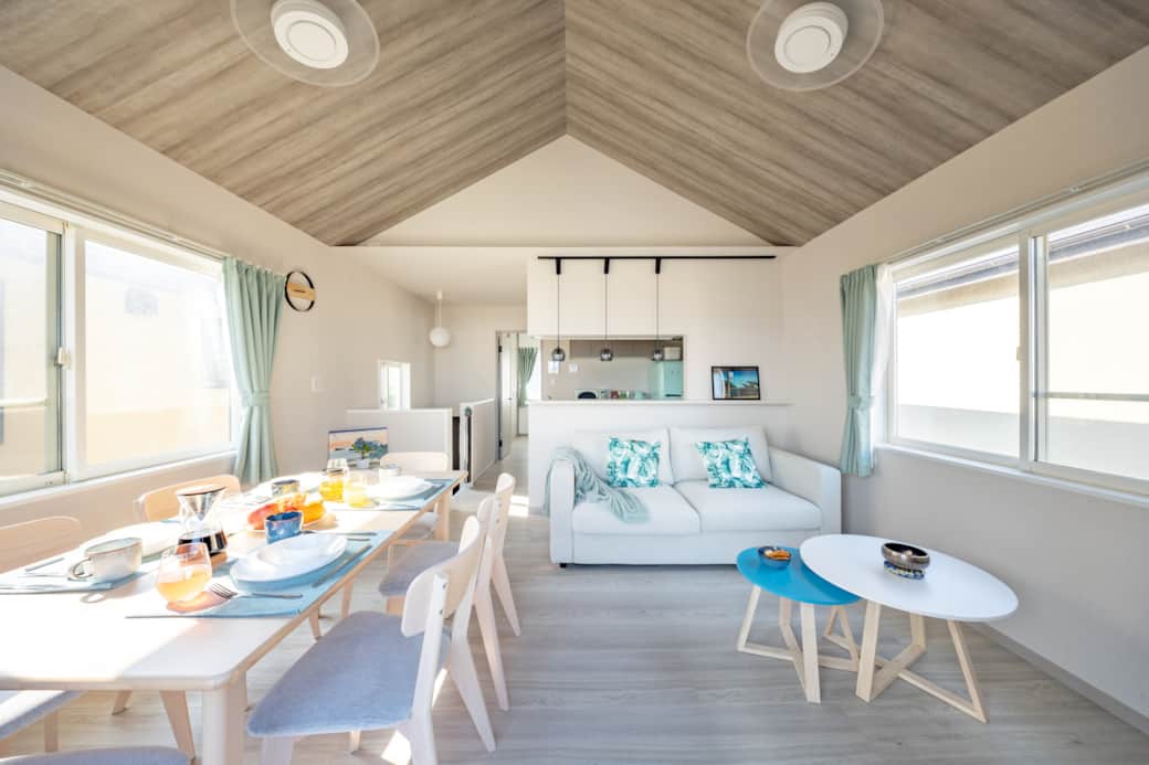 Beach themed bright living space Beach themed bright living space