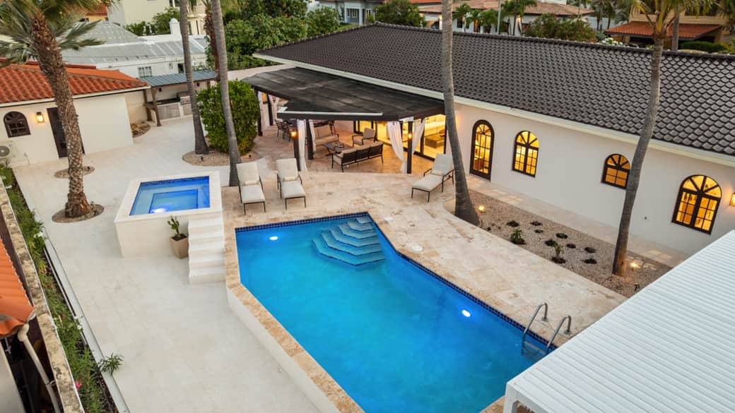 Pool Arial