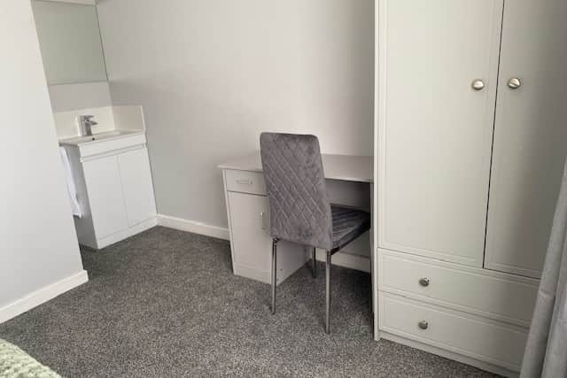 Room 6 (3)