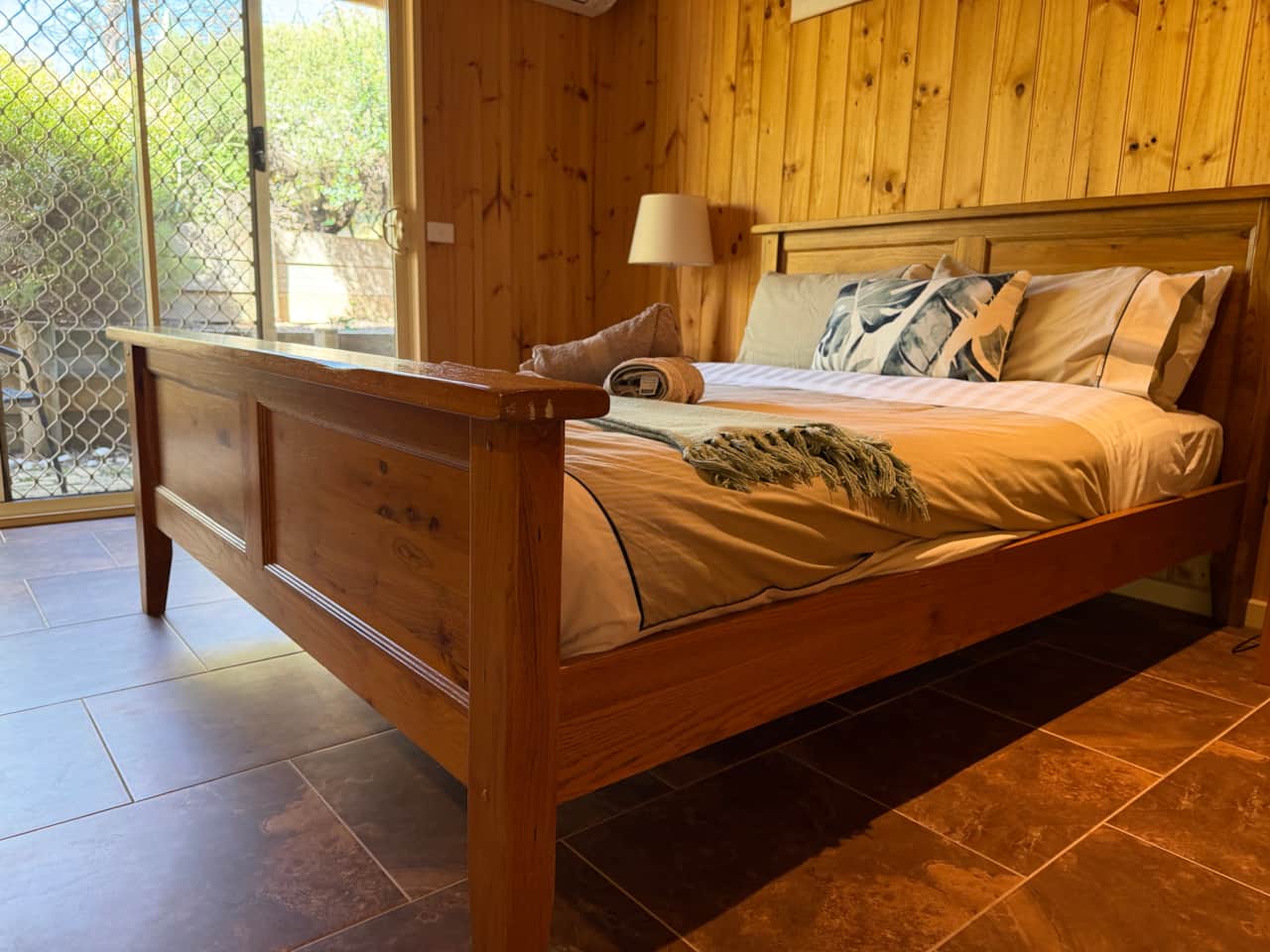 Queen Bed with Ensuite