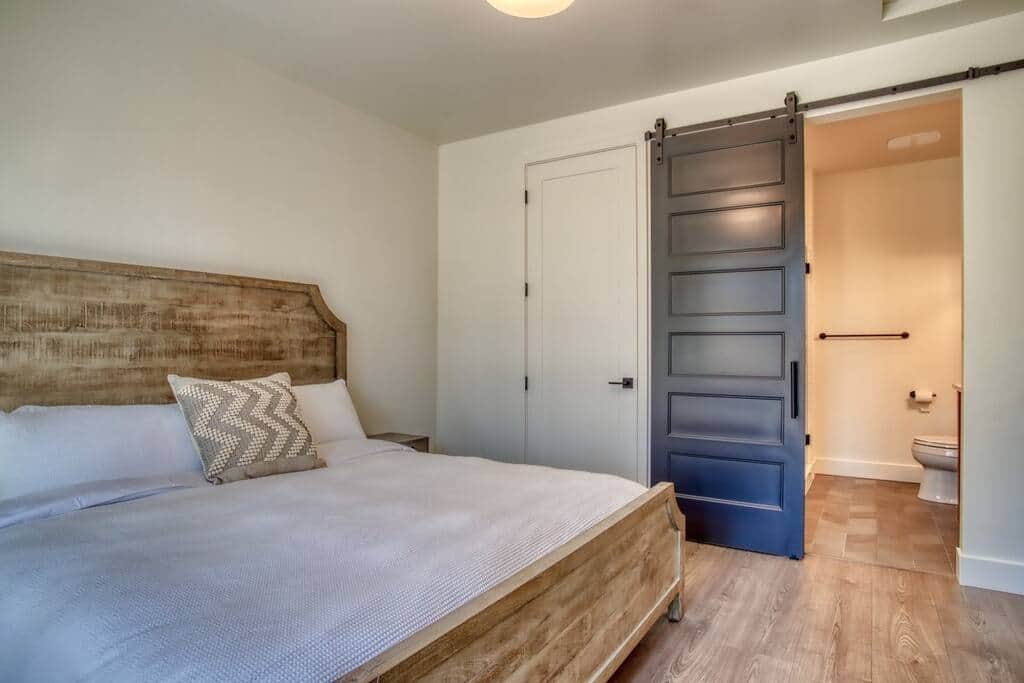 King Master Suite #1