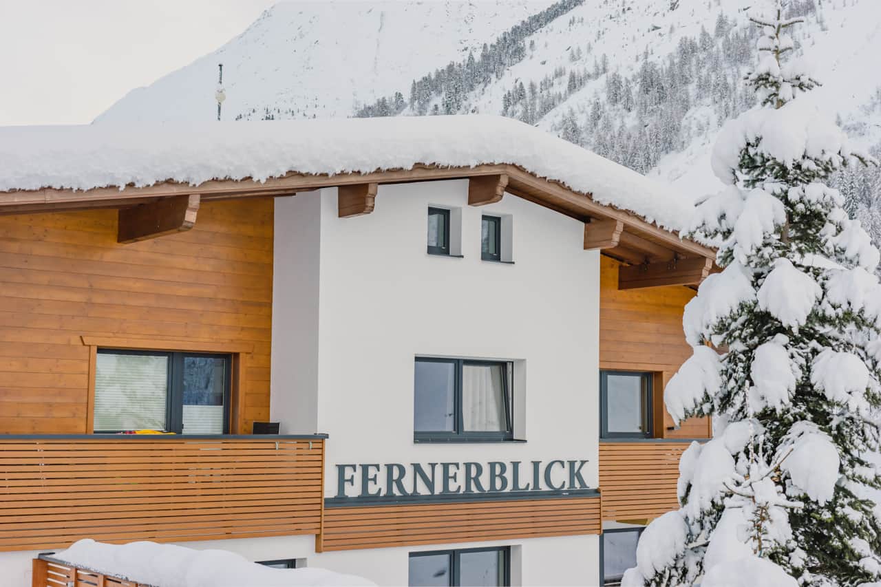 Fernerblick Apartments in winter