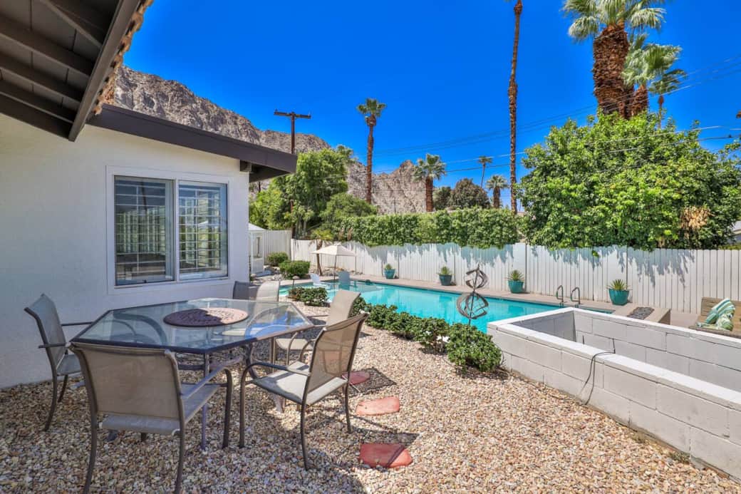 additional outdoor dining