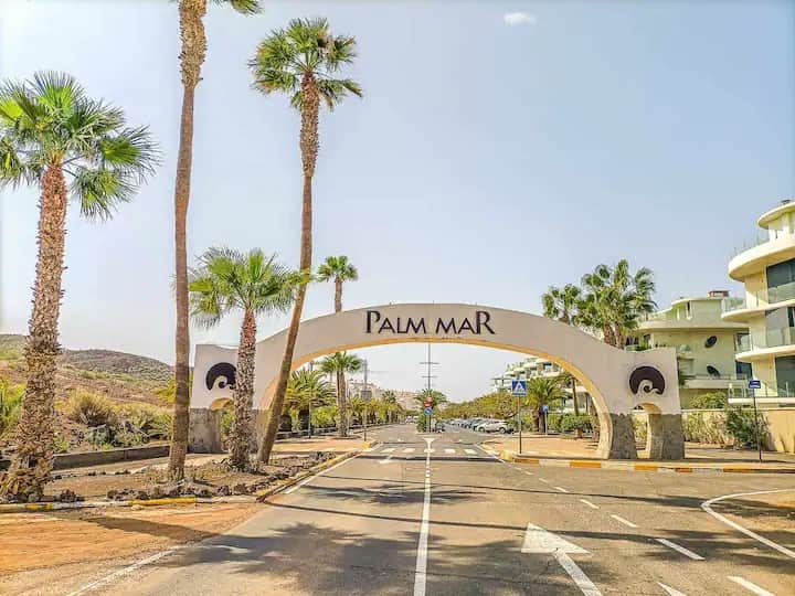 Entrada a El Palm mar