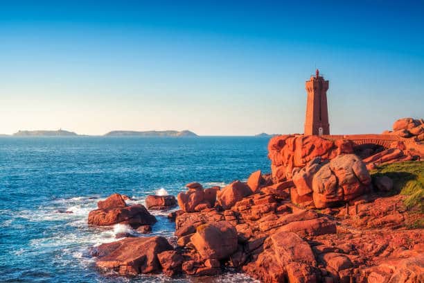 La côte de granit rose