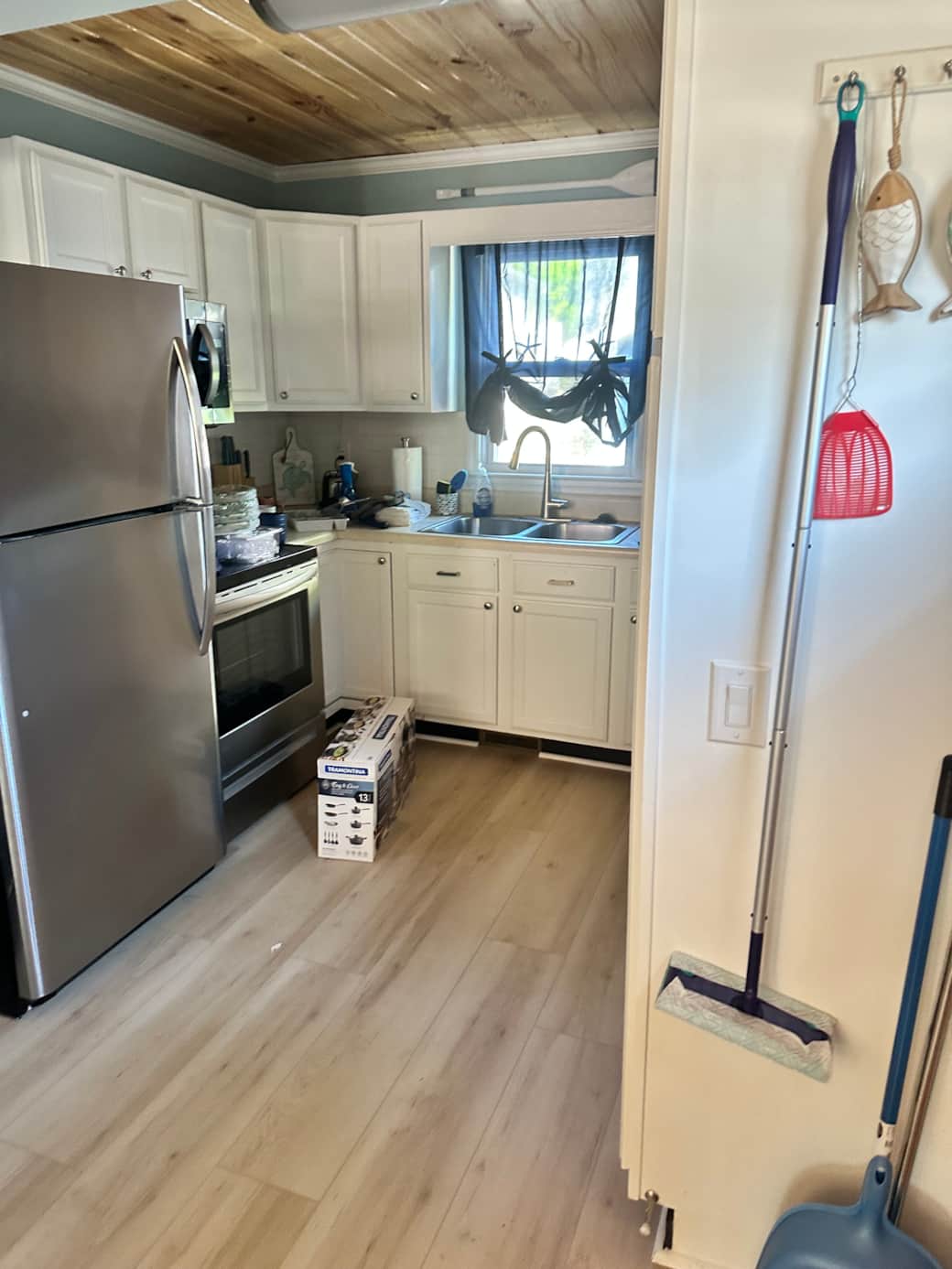 Full kitchen with stainless appliances