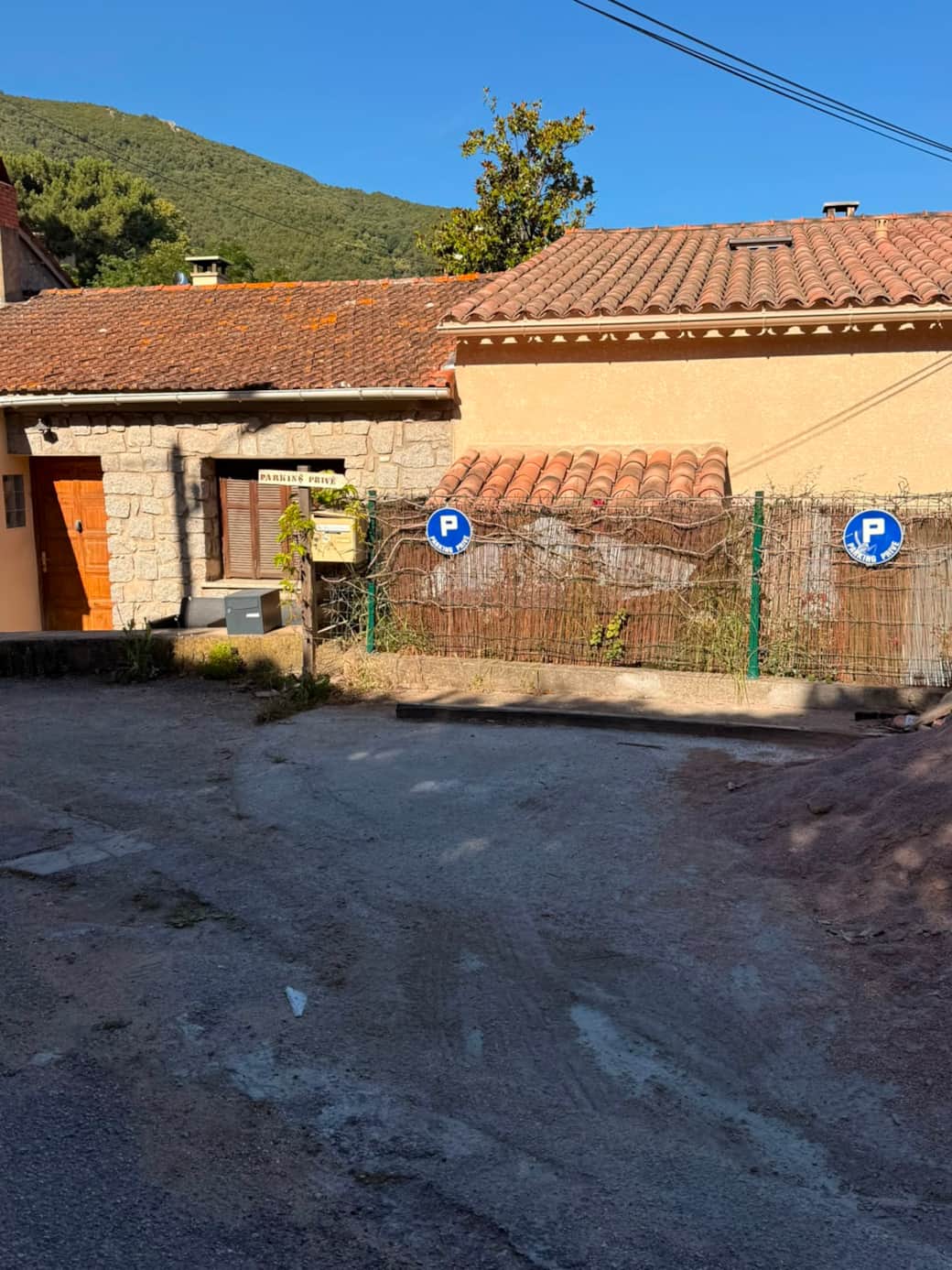 Les places de stationnement de Casa di Babbò 2 & 3