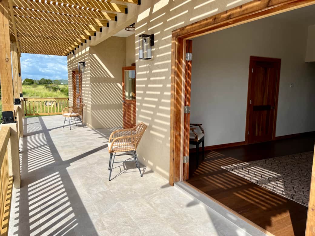 Second floor veranda with sea views