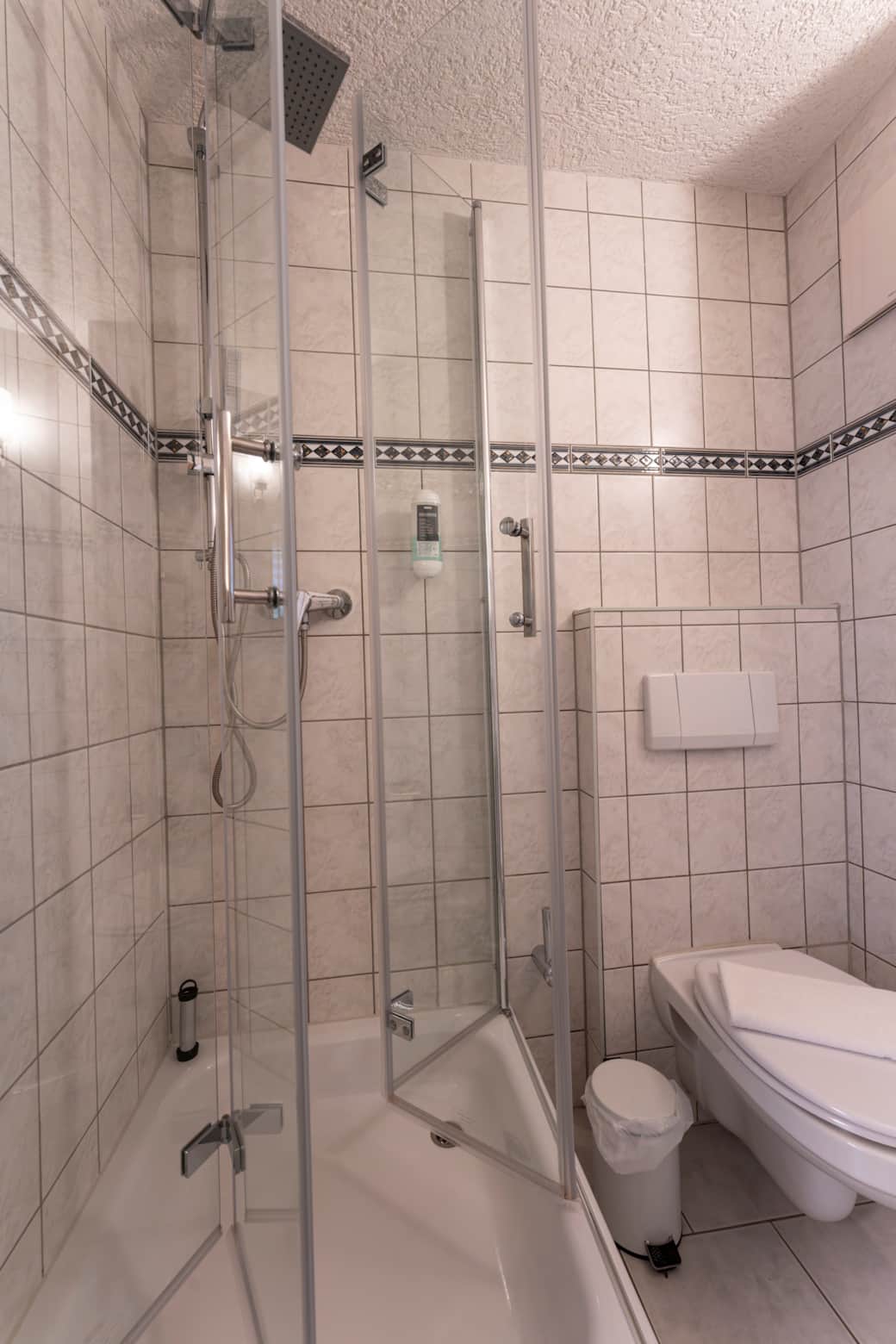 Zimmer 5 Bad_3 Zimmer 5 Bad_3