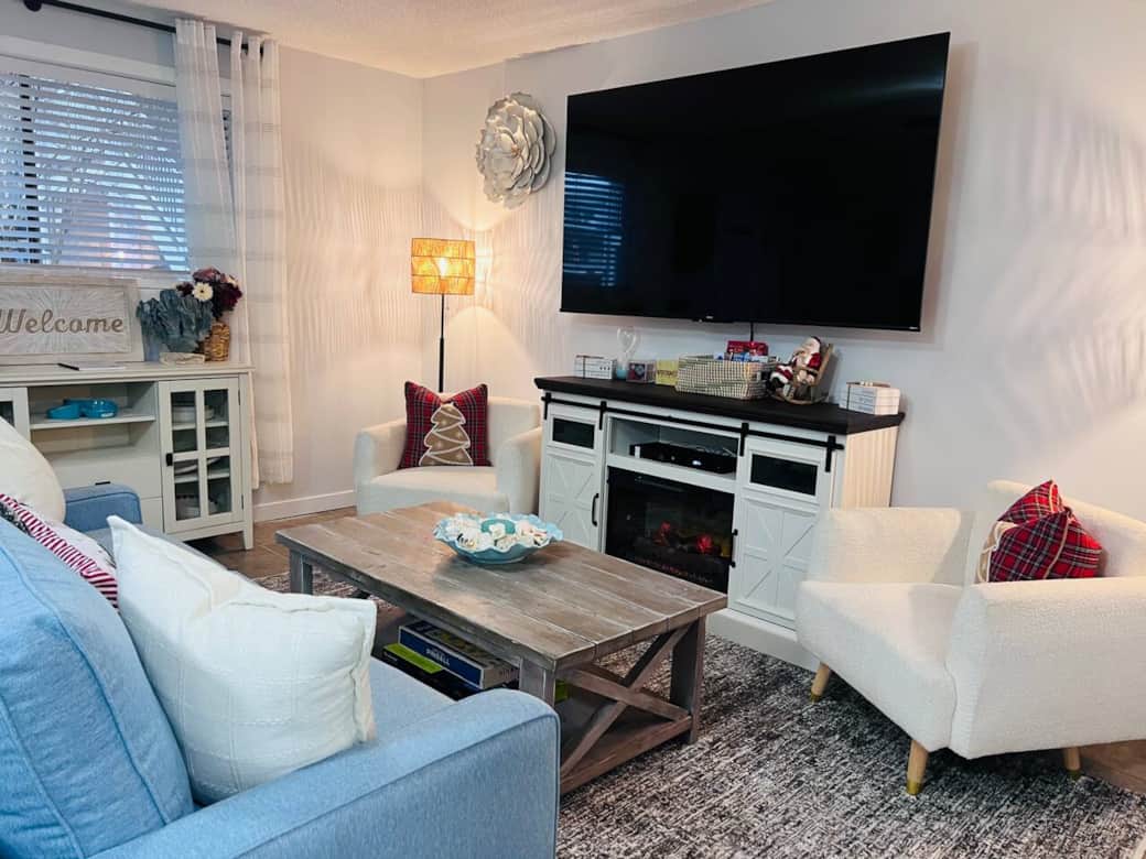 Living Room w/ Electric Fireplace