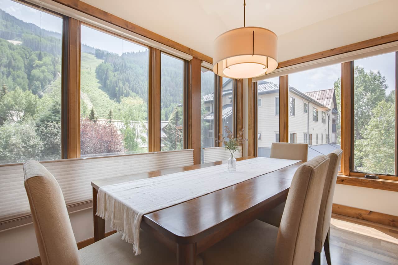 Dining w/ a view