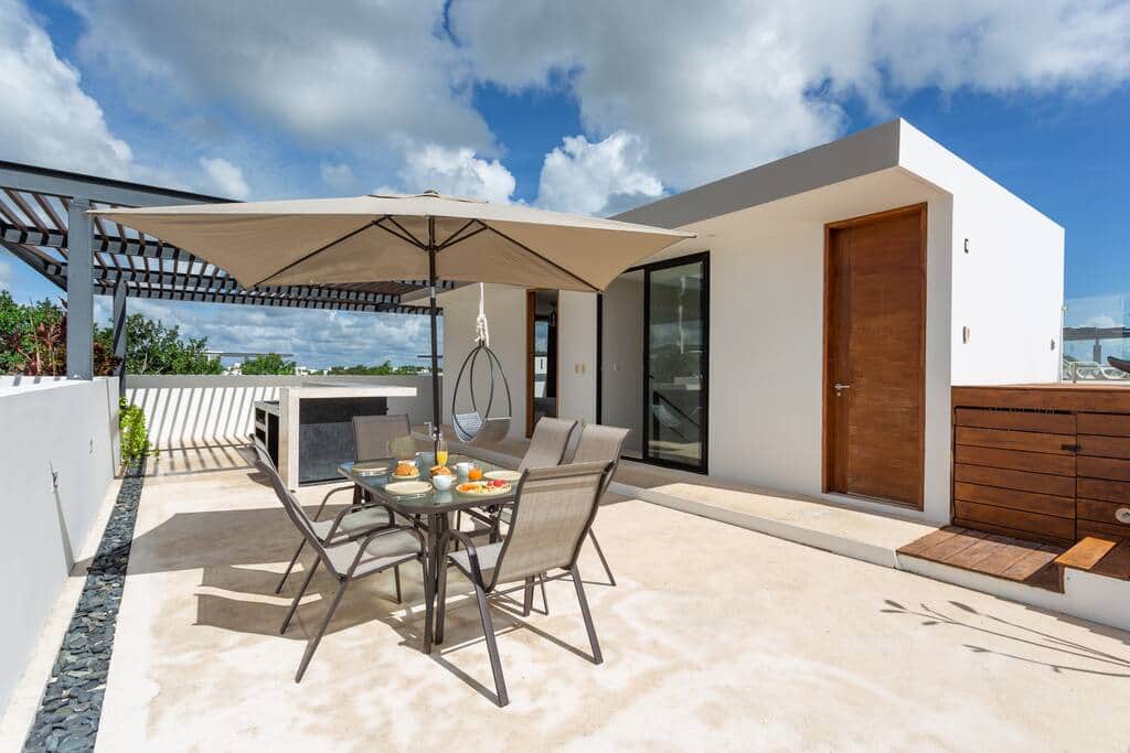 Private Rooftop area