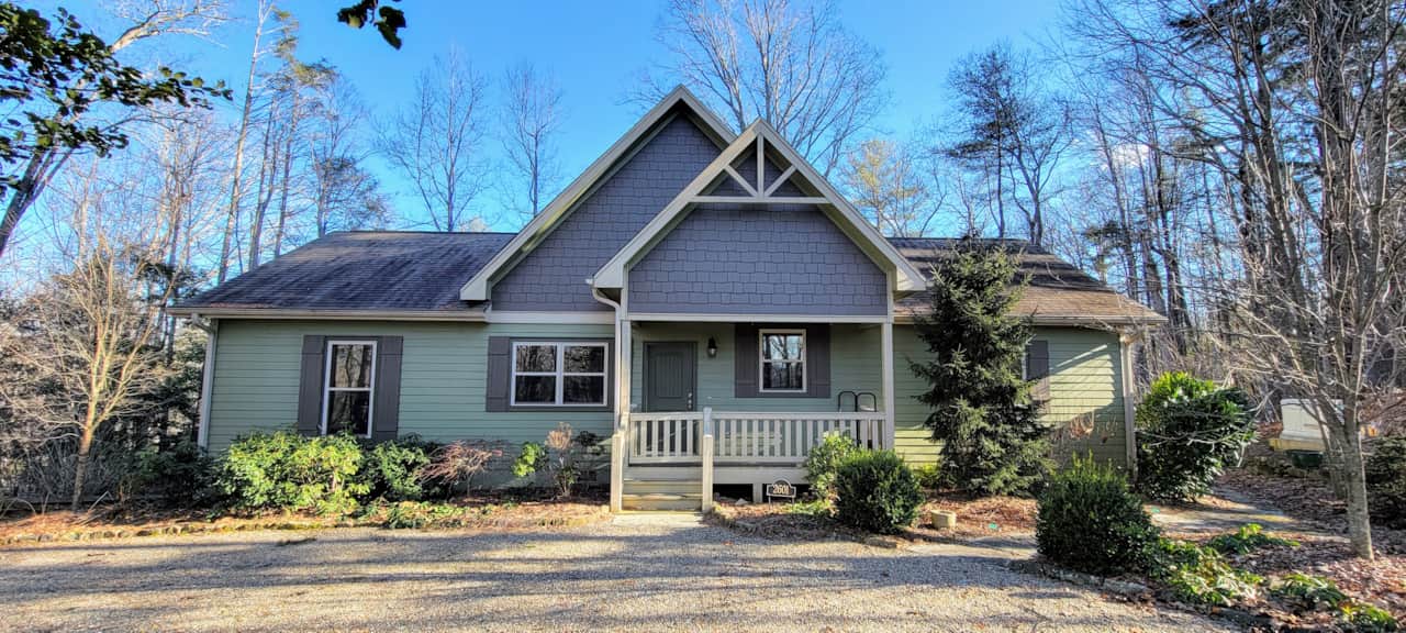 Front approach with level entry