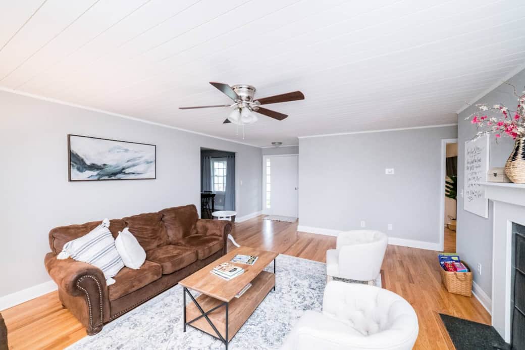 Living room, with door to back of home.