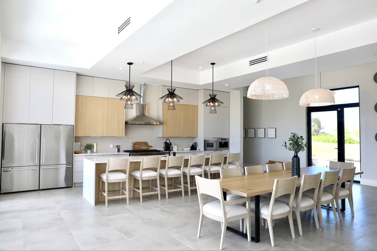 Kitchen & Dining Area