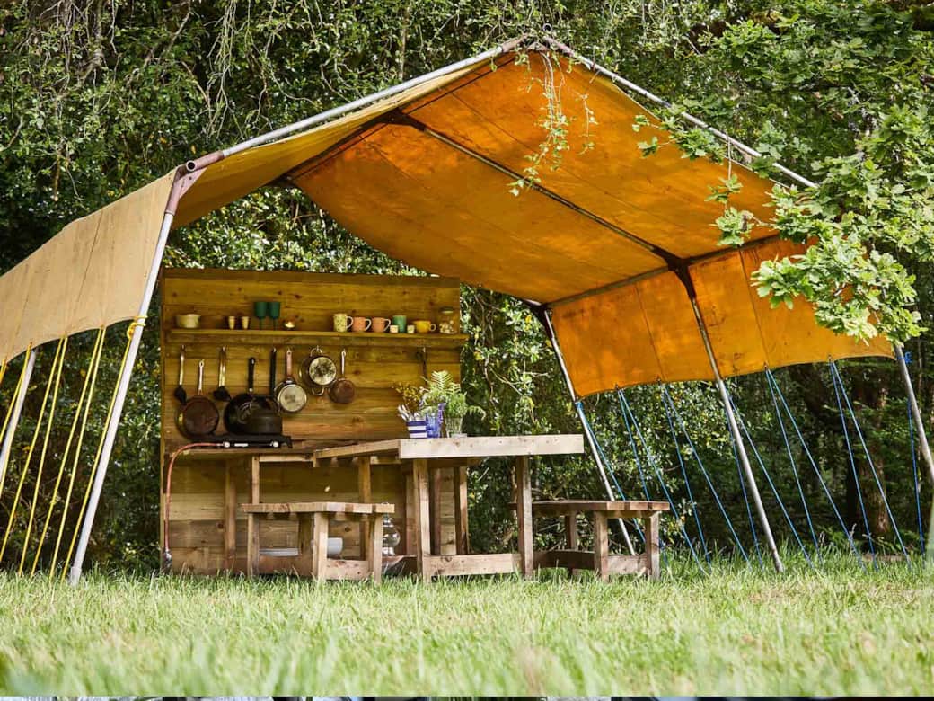 Kitchne tent little bridge camp