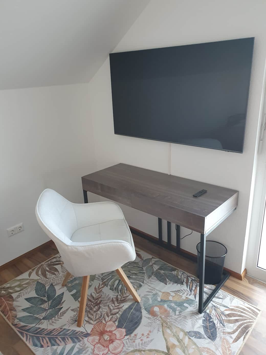 Room Taupe home4night