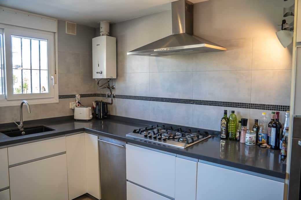 Fully-equipped, modern kitchen Fully-equipped, modern kitchen