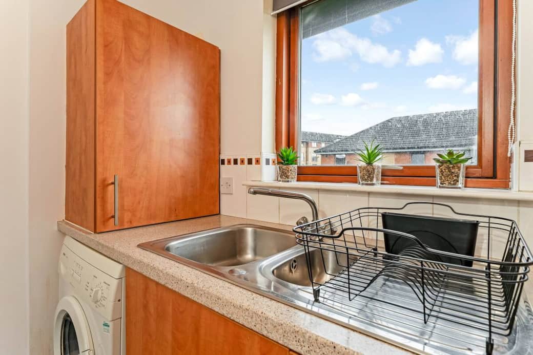 2 Bed East (6)