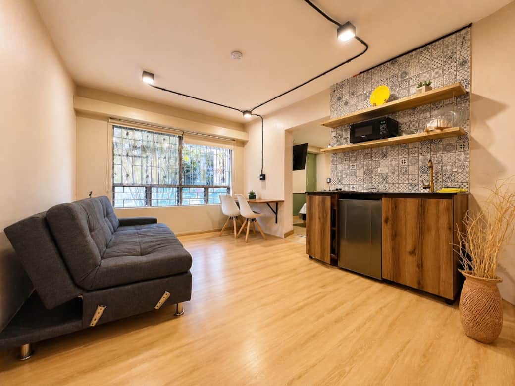 Alojamiento en Medellín con habitación más amplia que la de algunos hoteles Alojamiento en Medellín con habitación más amplia que la de algunos hoteles