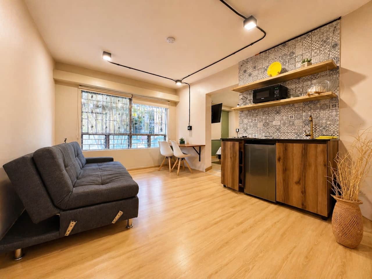 Alojamiento en Medellín con habitación más amplia que la de algunos hoteles