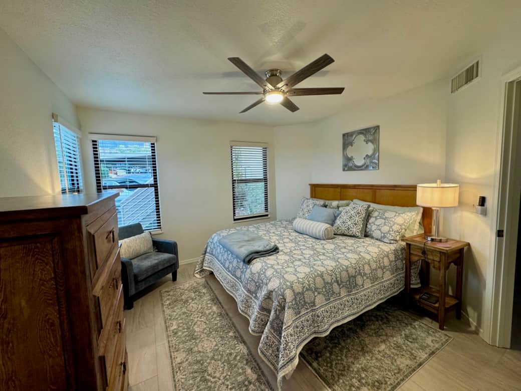 Guest Bedroom with King Bed Guest Bedroom with King Bed