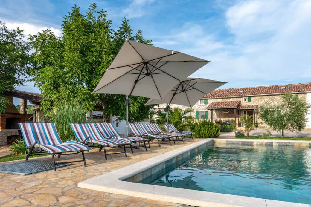 Aussenbereich/Pool/Terrasse