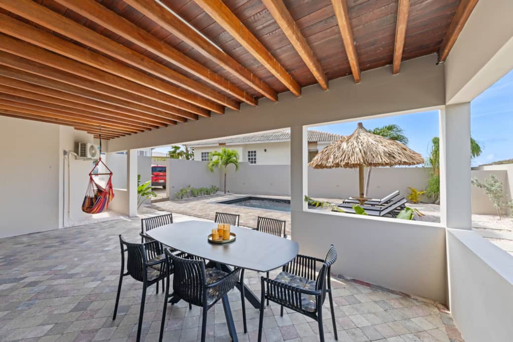 Veranda of Villa Mina Luxe