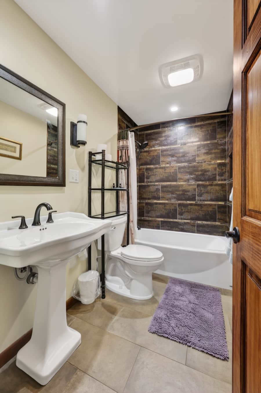 Bathroom with tub