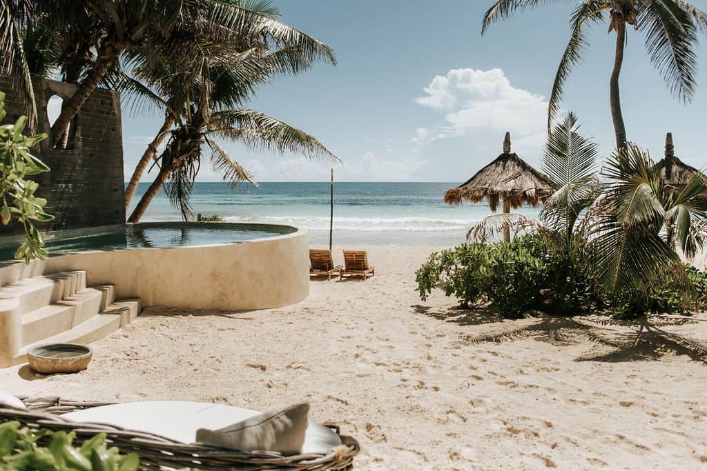 Seaside pool for Mahayana guests only