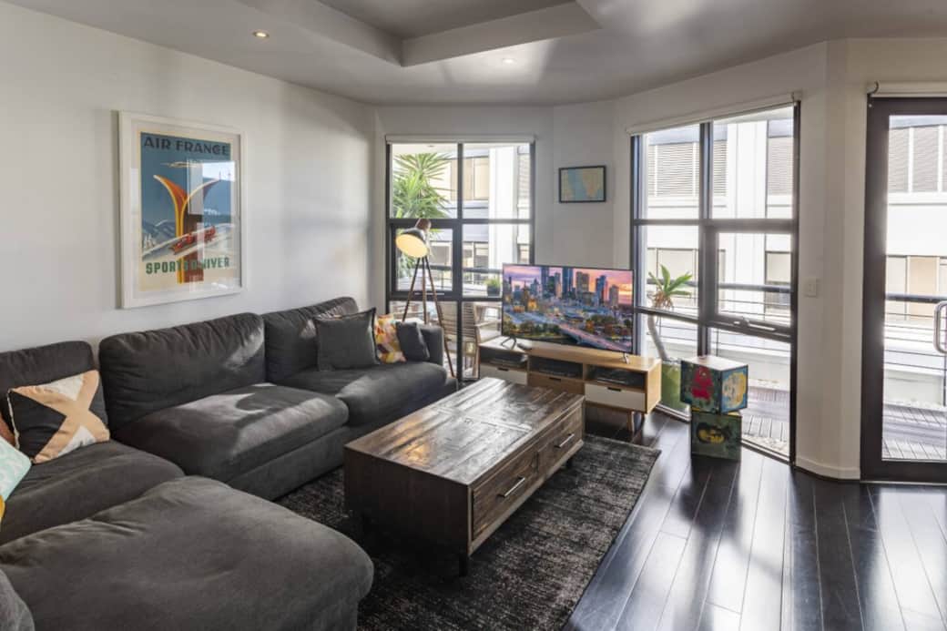 Cozy with high-quality furniture and a welcoming ambiance, perfect for relaxing after a day out.