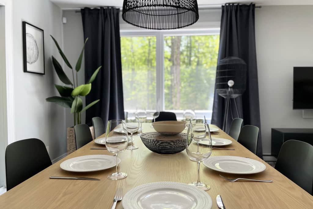 Salle à manger pour 8-10 personnes