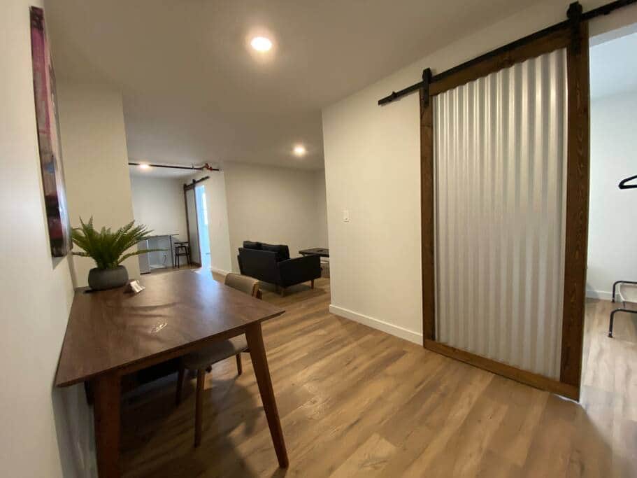 Double room with 2 private bard door rooms Double room with 2 private bard door rooms