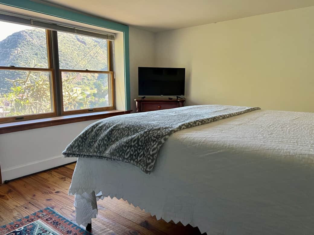 We reccomend leaving the blinds open if you want to get a good view of Bisbee and the Gulch. Or, if you desire, you can also use the TV with Roku device provided for your favorite streaming services. 