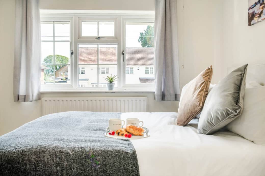 Spacious double bedroom. BOOK YOUR STAY NOW