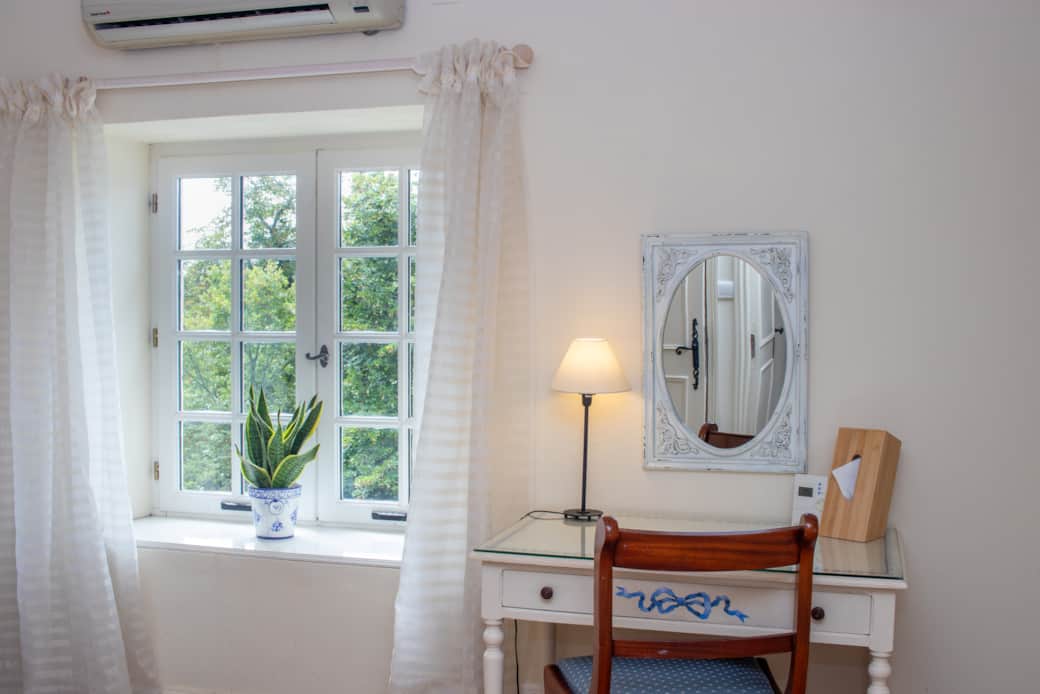 Bedroom dressing table
