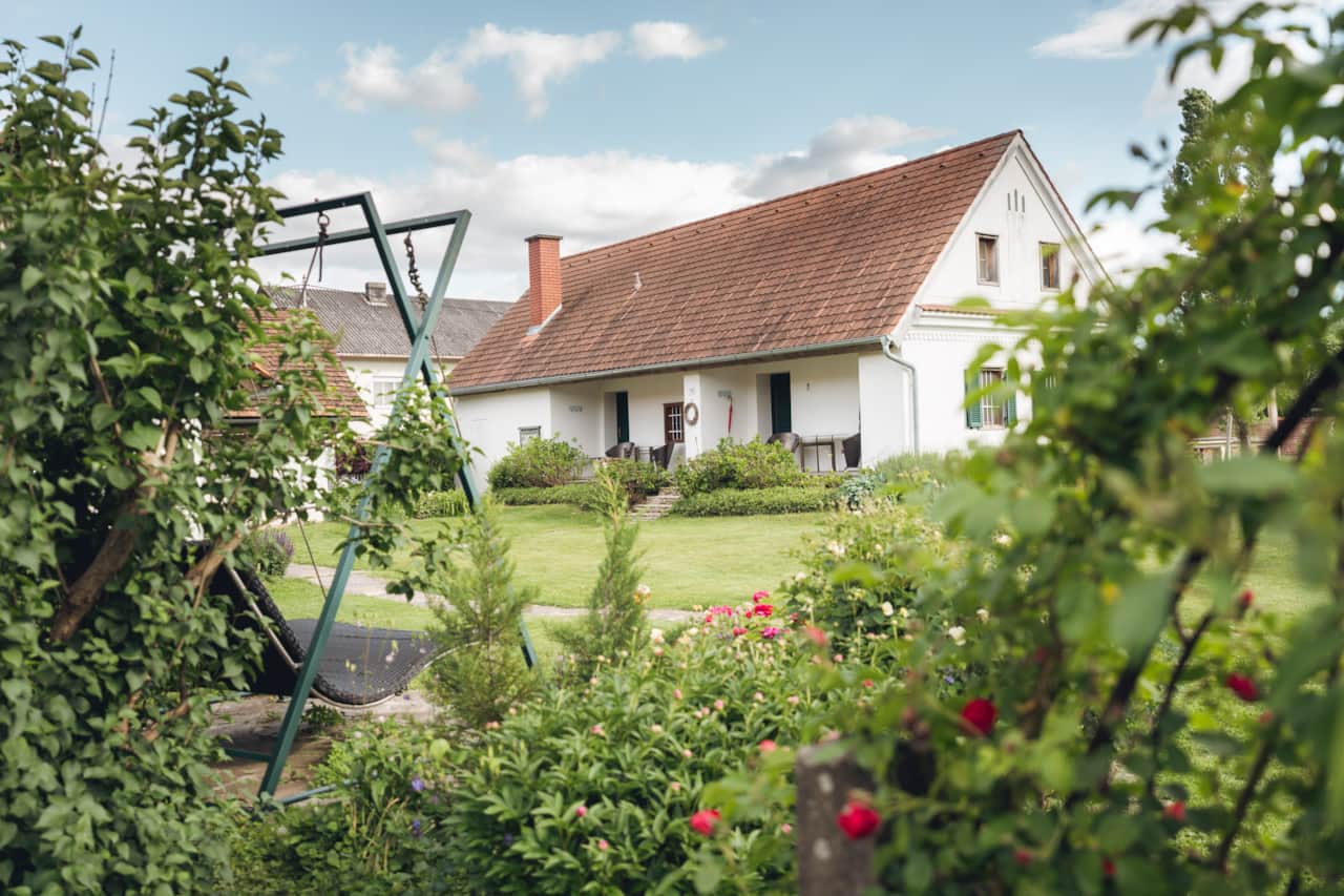 Gartenblick auf Villa Vulcania