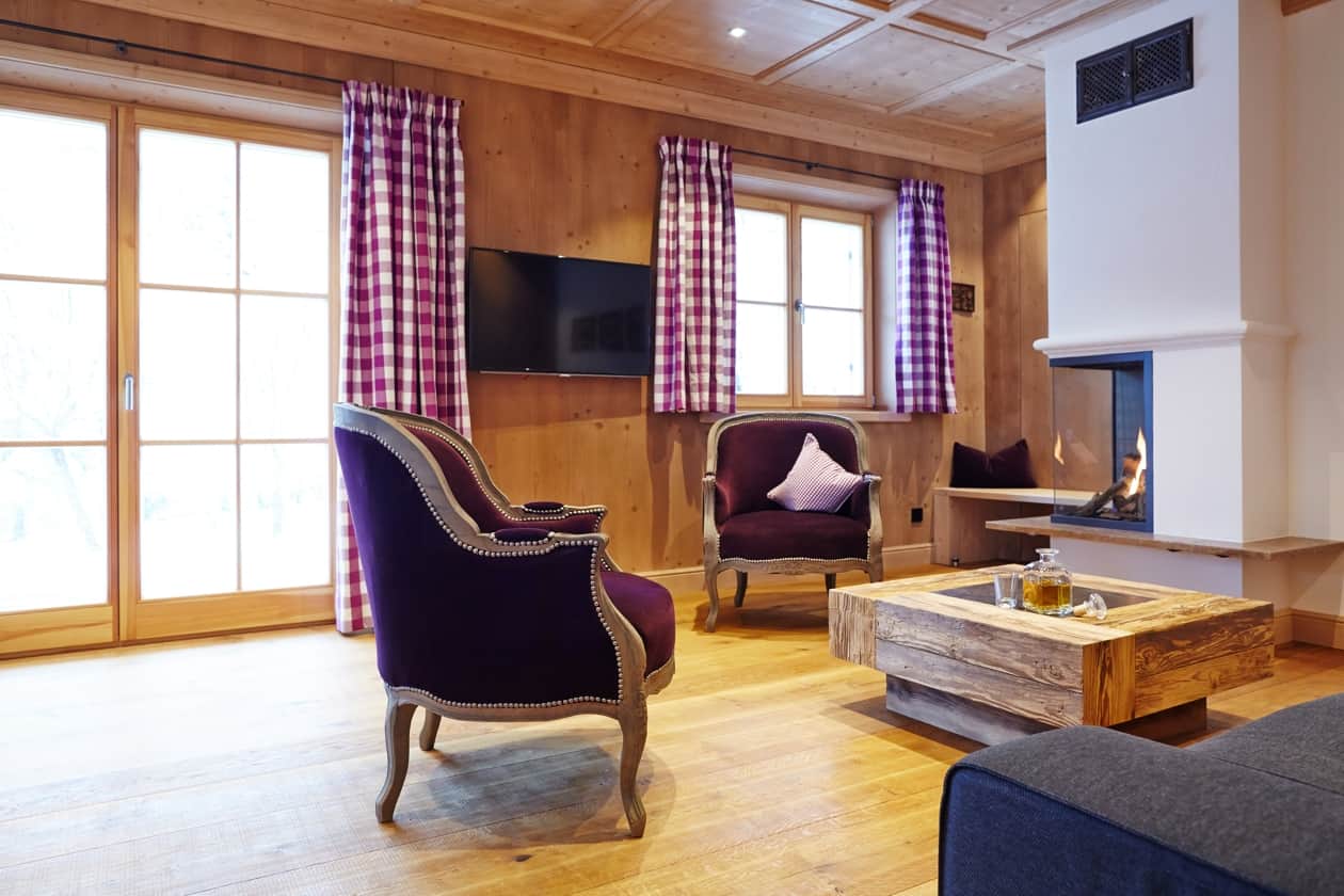 Wohnzimmer mit Gaskamin
