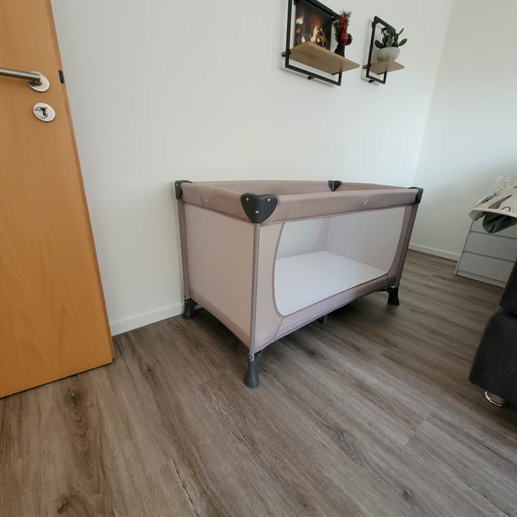 Babybett auf Wunsch zubuchbar