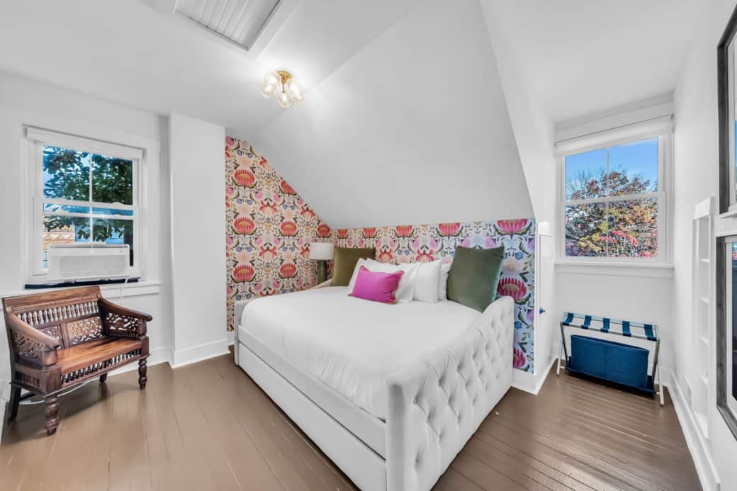Upstairs Queen Daybed Room with Twin Trundle