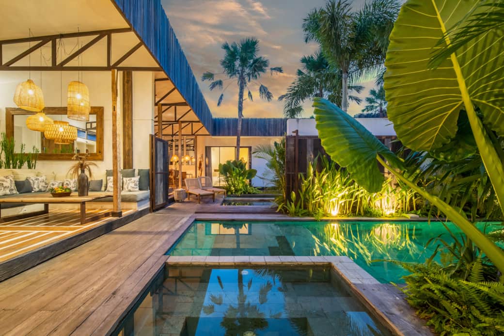 Complexe Piscines sunset VILLAS 2 & 3 YOGISURF BALI - Canggu- BALI Complexe Piscines sunset VILLAS 2 & 3 YOGISURF BALI - Canggu- BALI