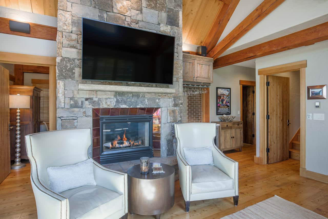 Fireplace and vaulted ceilings