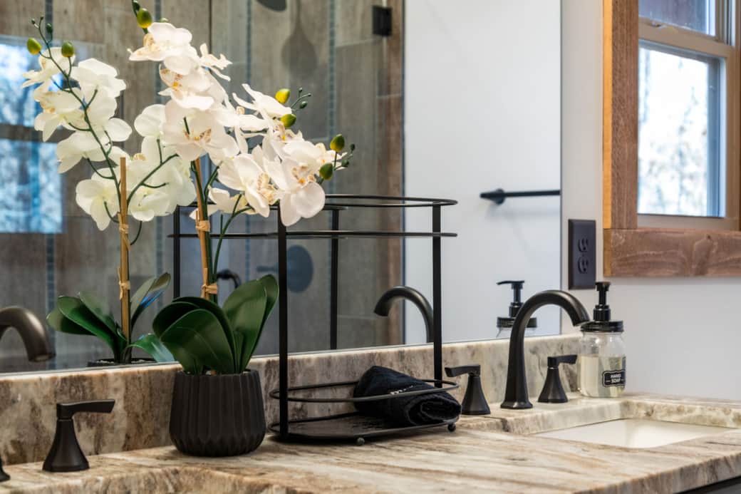 Master Bathroom: Double Vanity Master Bathroom: Double Vanity